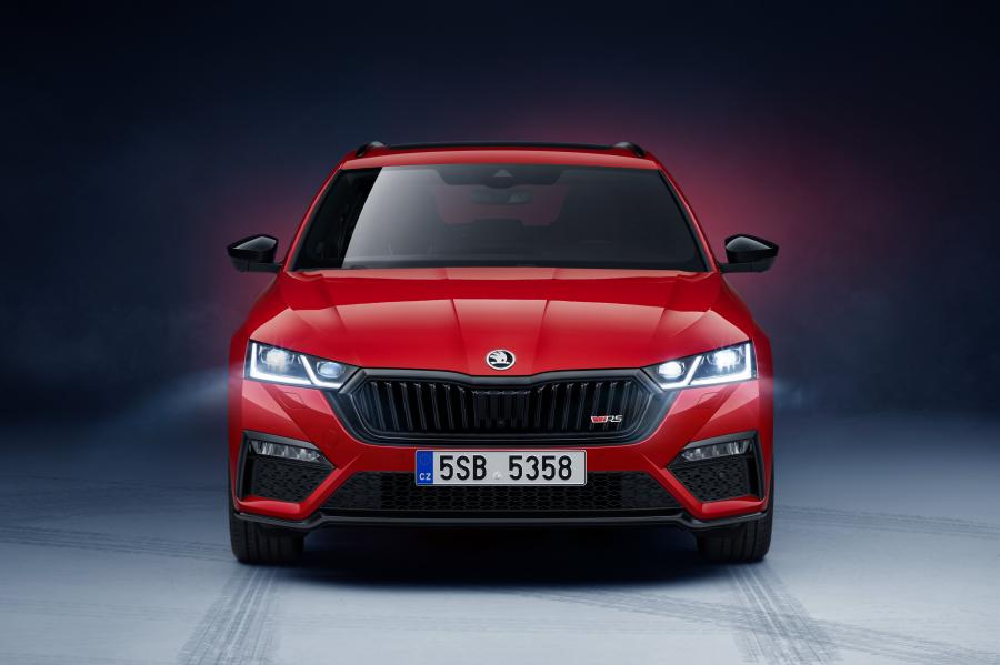  Skoda Octavia RS iV Combi 2020 года  (WW) (фото 8 из 22)